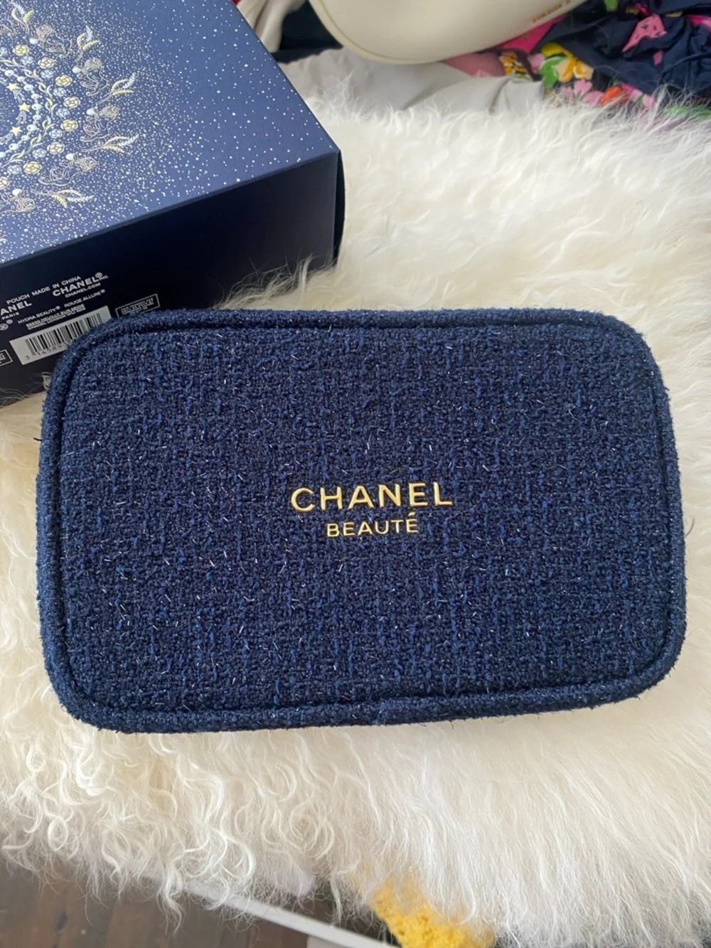 CHANEL Beauty Navy Tweed Zip Pouch with Gold Logo NIB ✨💙 - Picture 4 of 10